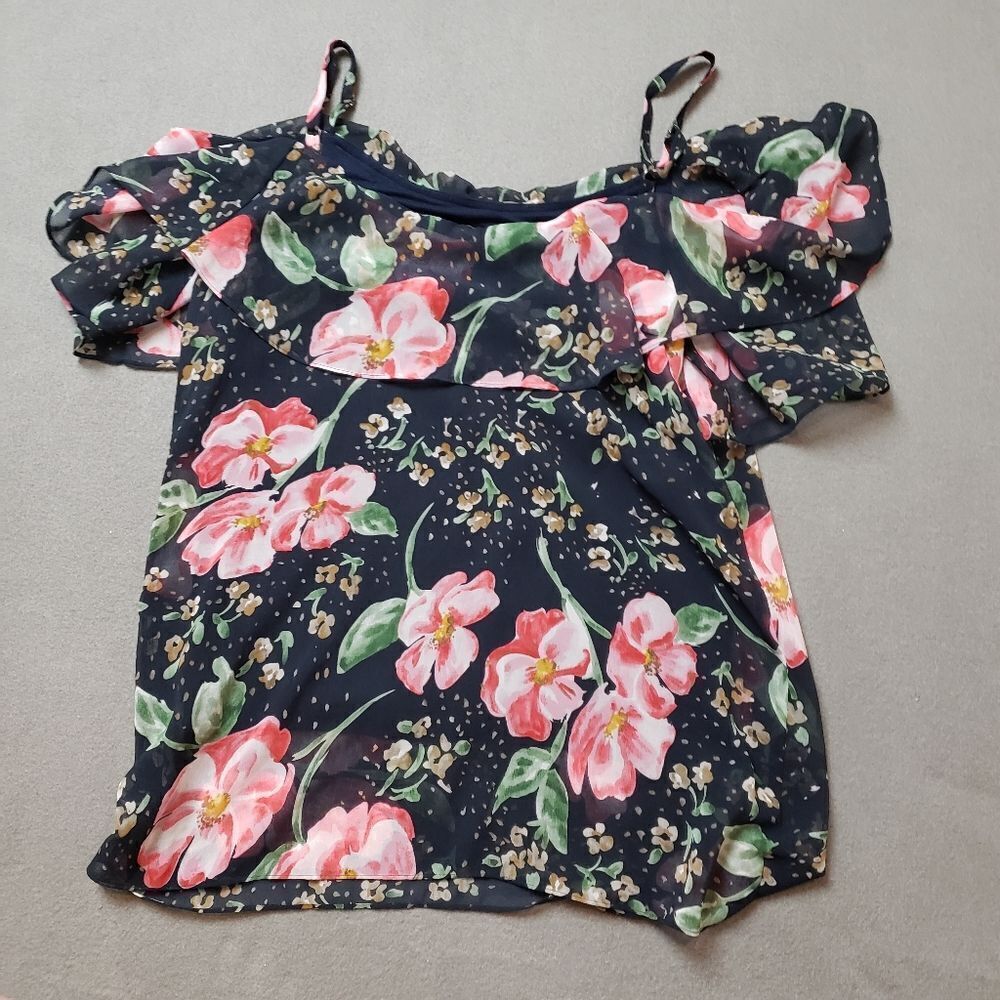 Cabi 5220 Fairytale Navy Pink Floral Cold Shoulder Ruffle Sleeve - Picture 2 of 7
